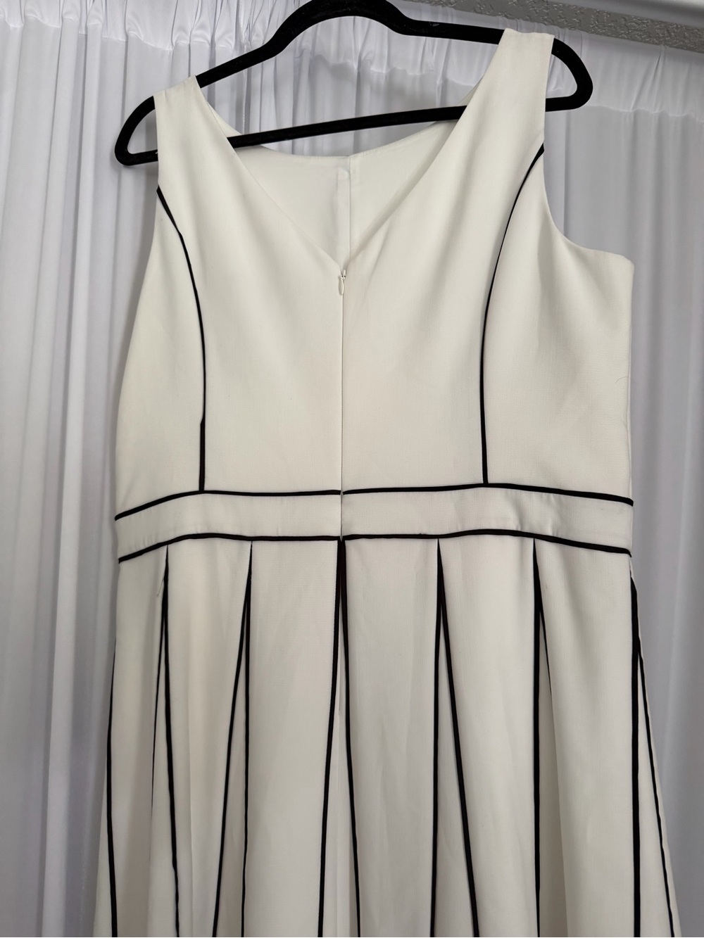 White House Black Market White Midi Dress with Black Piping - Picture 9 of 16